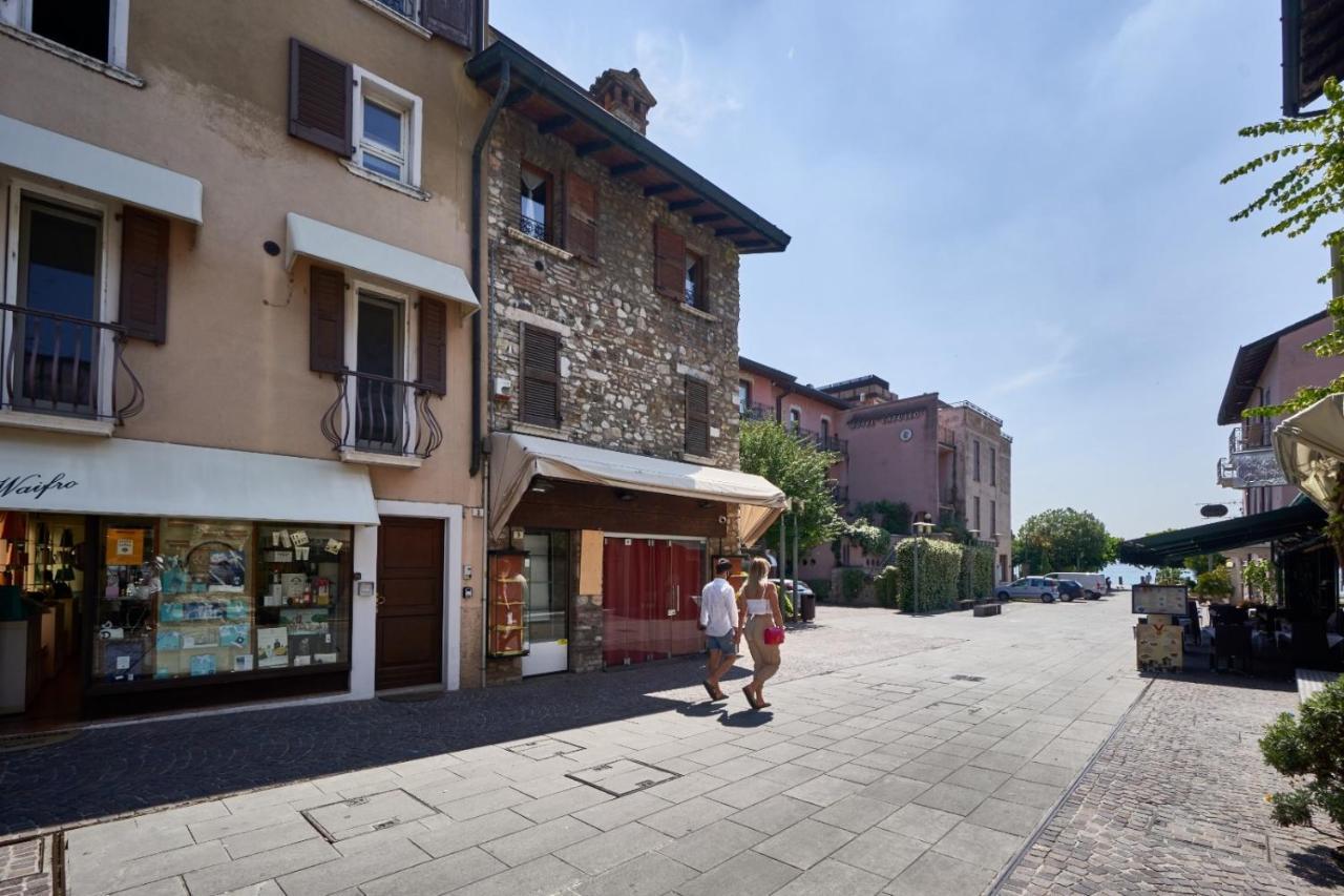 Porto Valentino 2 Apartment Sirmione Exterior foto
